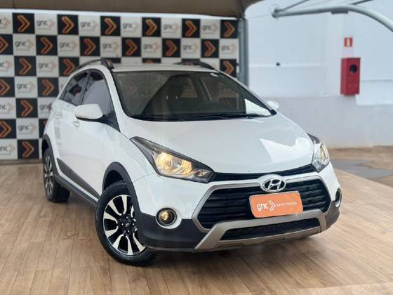 HYUNDAI HB20X 1.6 16V STYLE FLEX 4P MANUAL